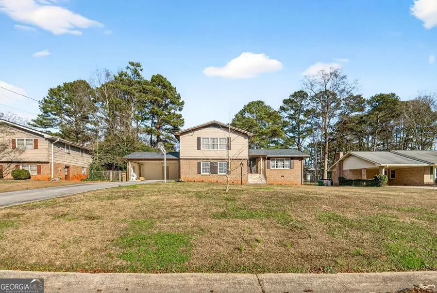 5657 Bob White Circle Nw, Lilburn, GA 30047 - Image #3