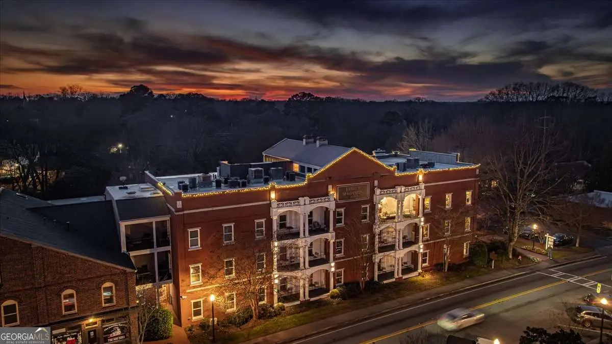 262 W Washington Street, Madison, GA 30650 - #1