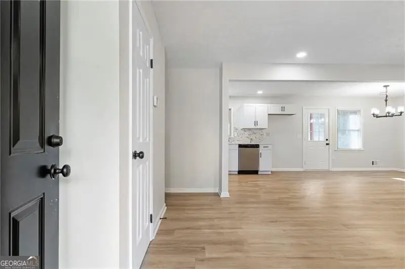 7562 Asbury Manor Drive, Lithonia, GA 30058 - Image #2