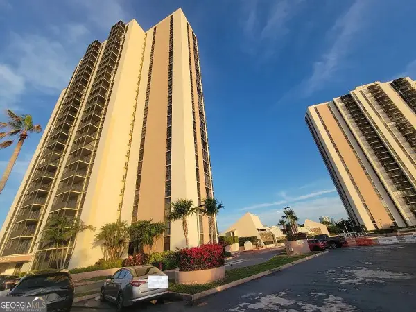 20301 W Country Club Drive #2029, Aventura, FL 33180