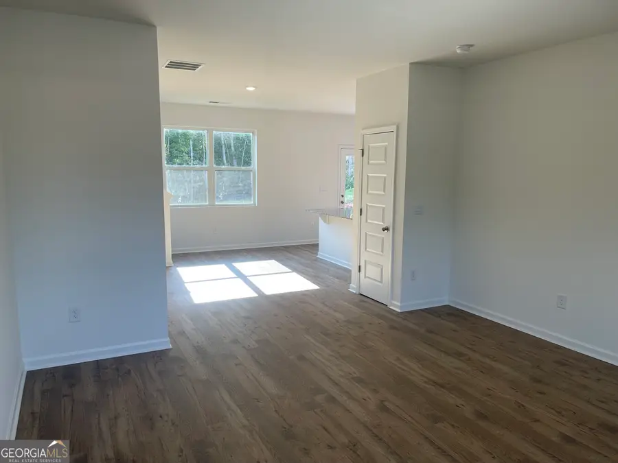 5474 Cypress Circle, College Park, GA 30349 - Image #3