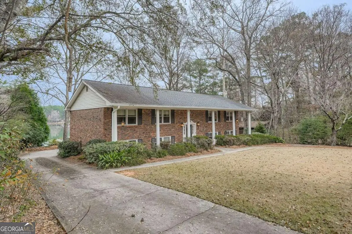 4707 Matterhorn Drive Sw, Lilburn, GA 30047 - Image #1