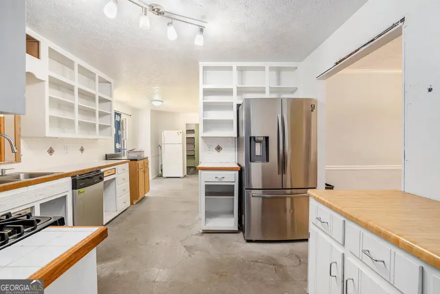 2358 Cannon Hill Road Sw, Lilburn, GA 30047 - Image #3