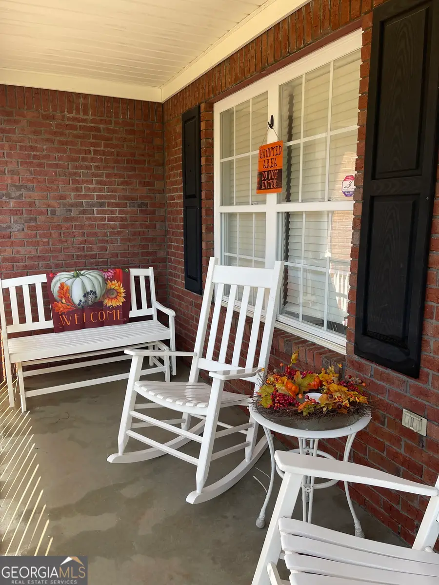 637 Lakeview Drive, Newborn, GA 30056 - Image #3