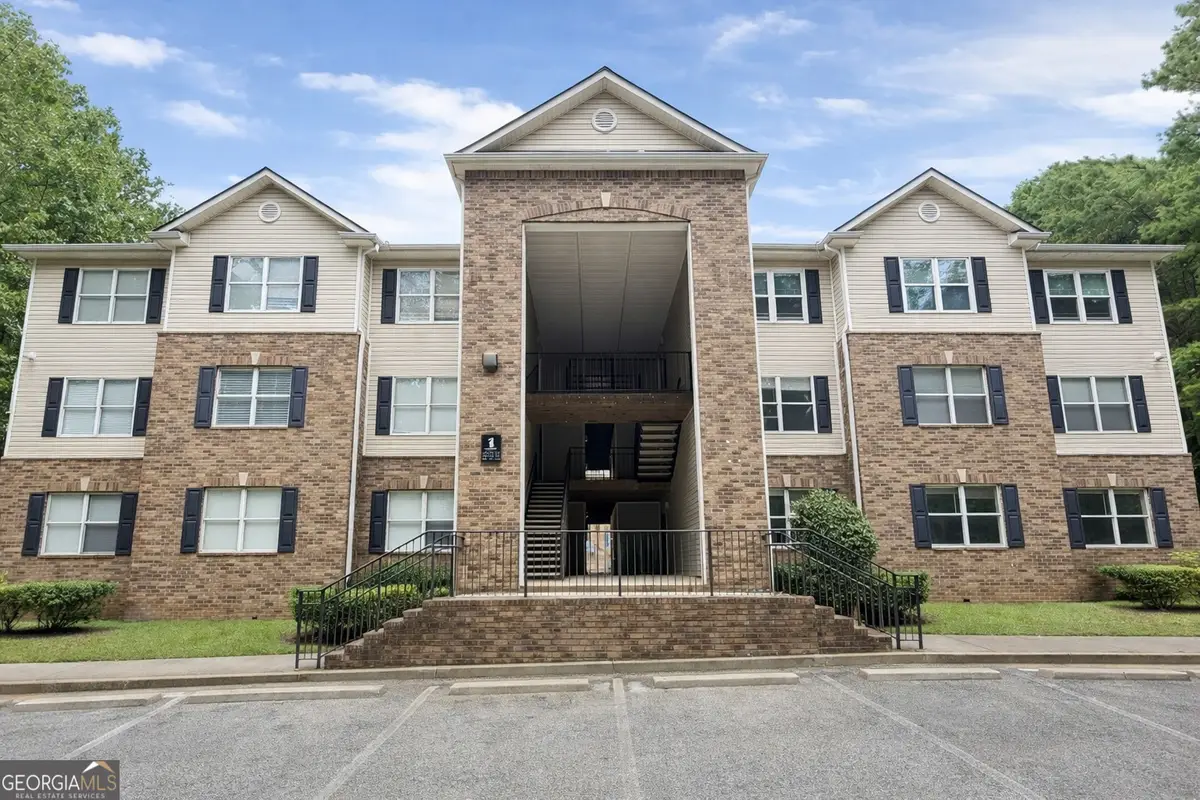 3215 Fairington Drive, Lithonia, GA 30038 - Image #1