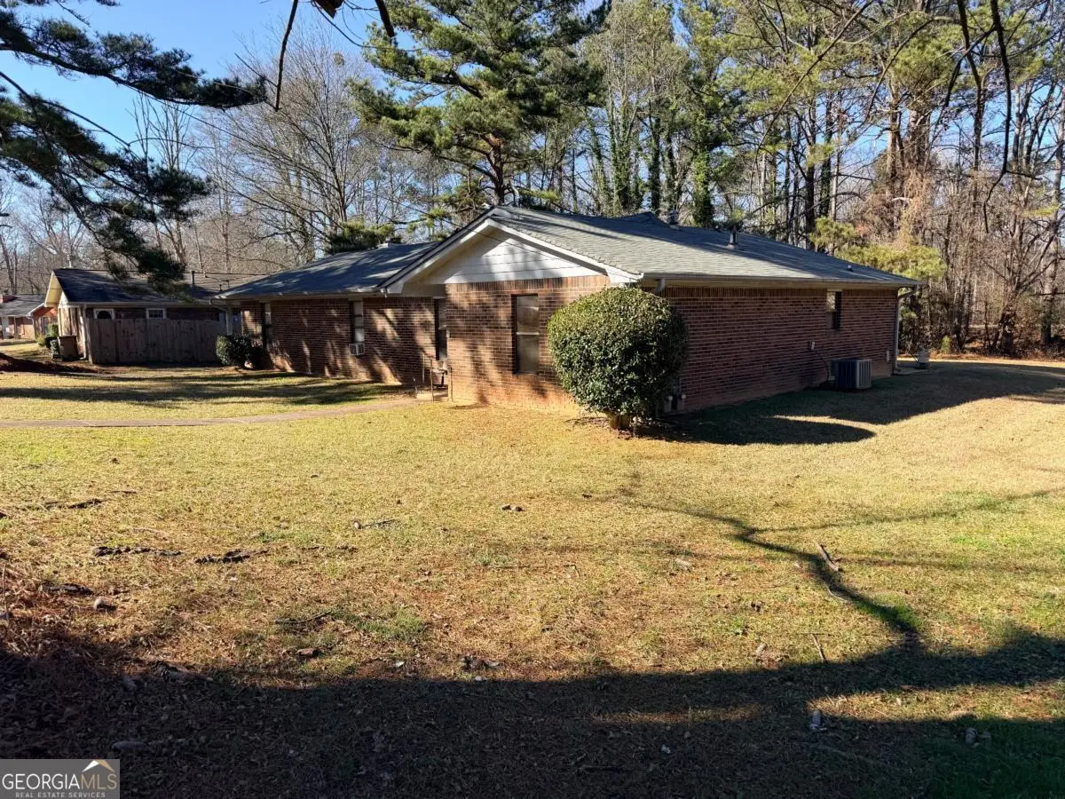 8102 Magnolia Drive, Jonesboro, GA 30238 - Image #1