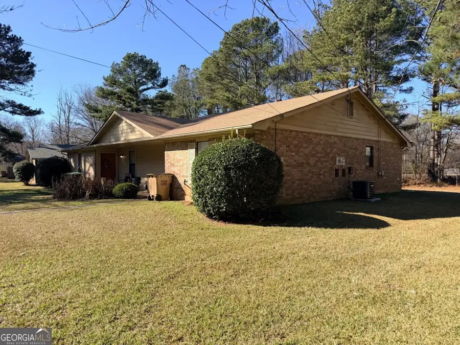 8110 Magnolia Drive, Jonesboro, GA 30238 - Image #2