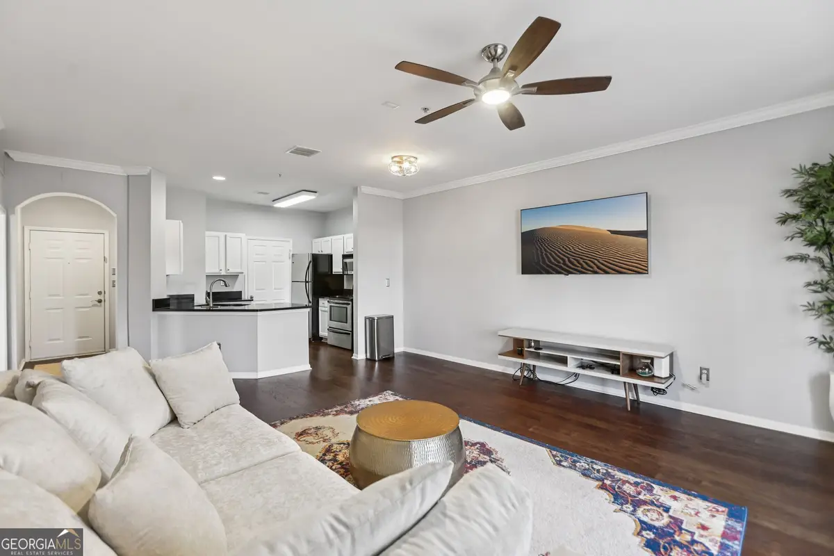 5641 Roswell Road #201, Atlanta, GA 30342 - Image #1