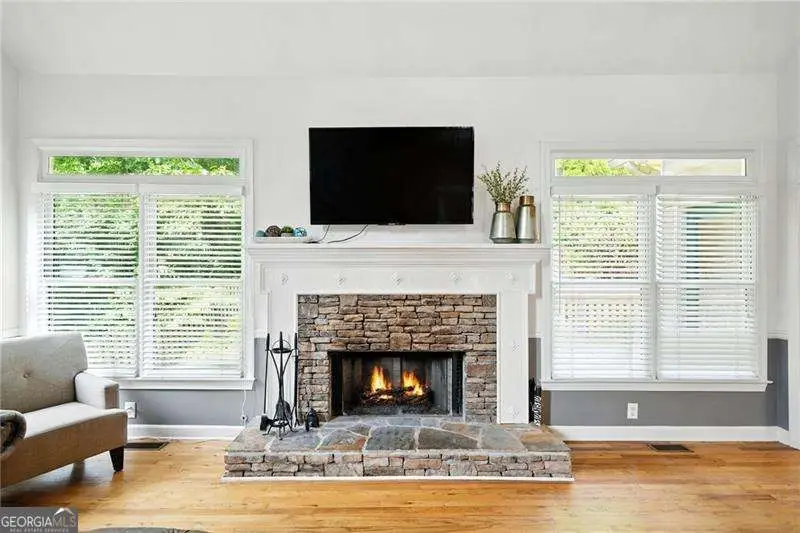 1377 Downington Lane Nw, Acworth, GA 30101 - Image #2