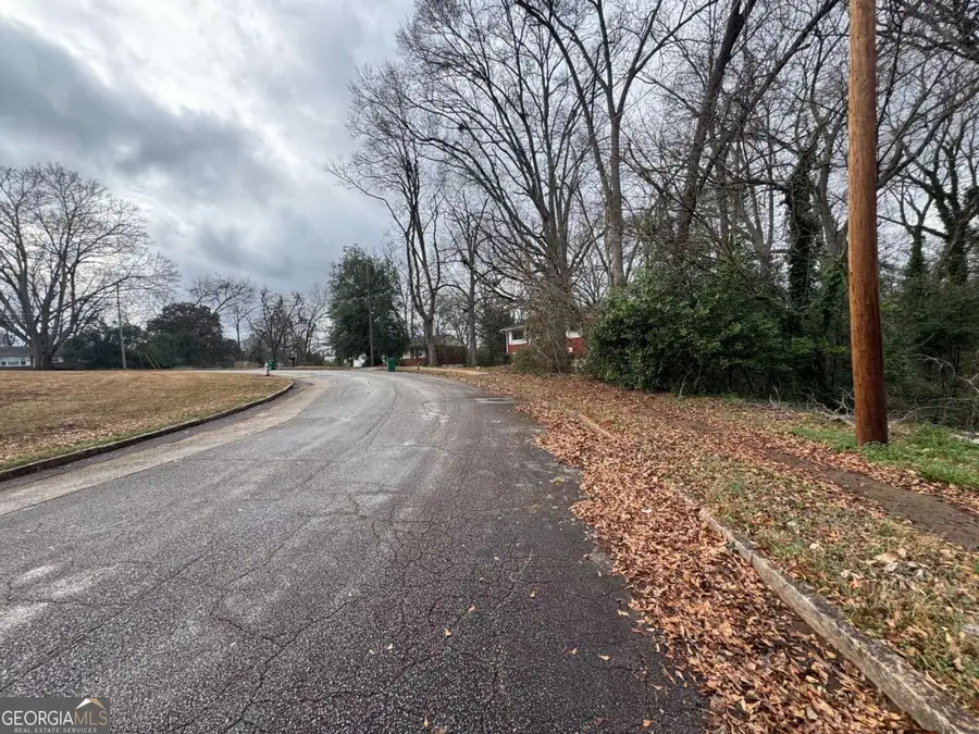 6991 Bruce Circle, Lithonia, GA 30058 - Image #3