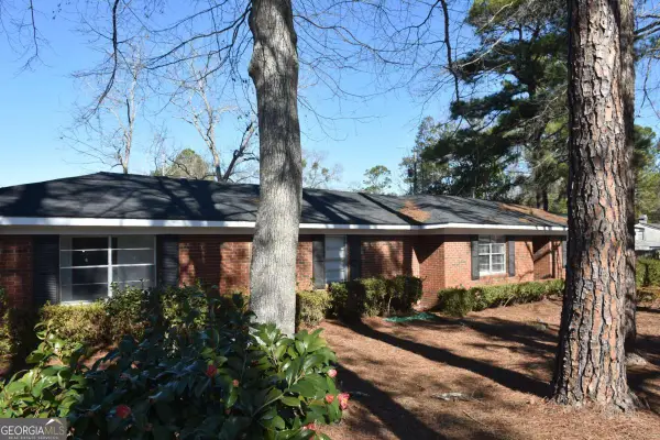 611 N Fourth Street, Jesup, GA 31545