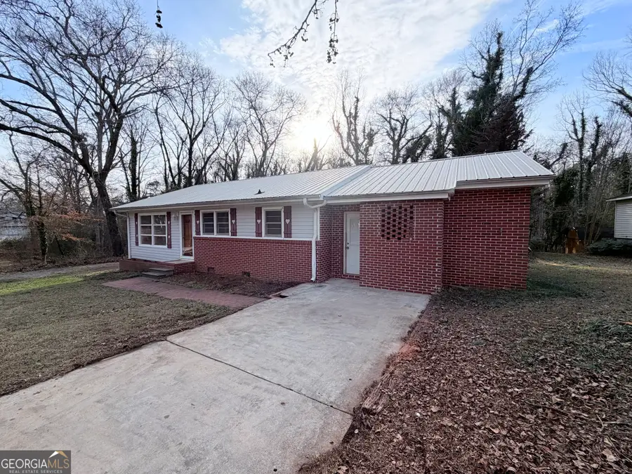 102 Cunningham Drive, Hartwell, GA 30643 - Image #2