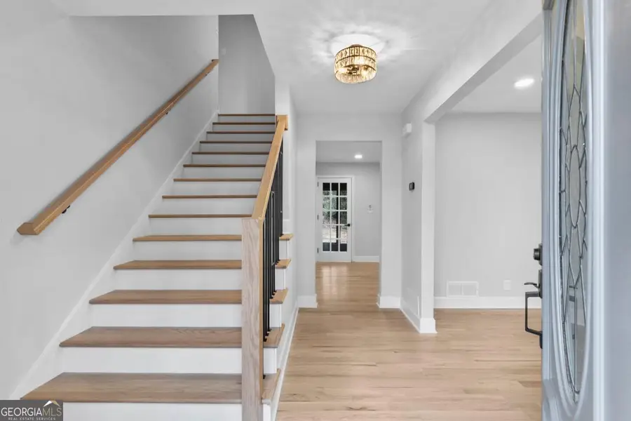 2802 Lakeview Court, Buford, GA 30519 - Image #2