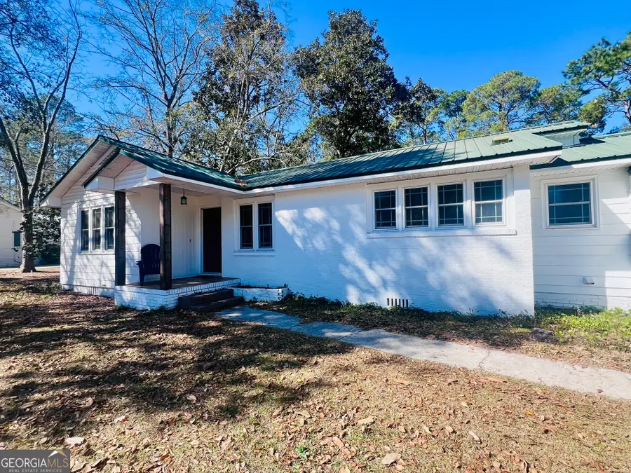 594 S 3rd Street, Jesup, GA 31545 - #2