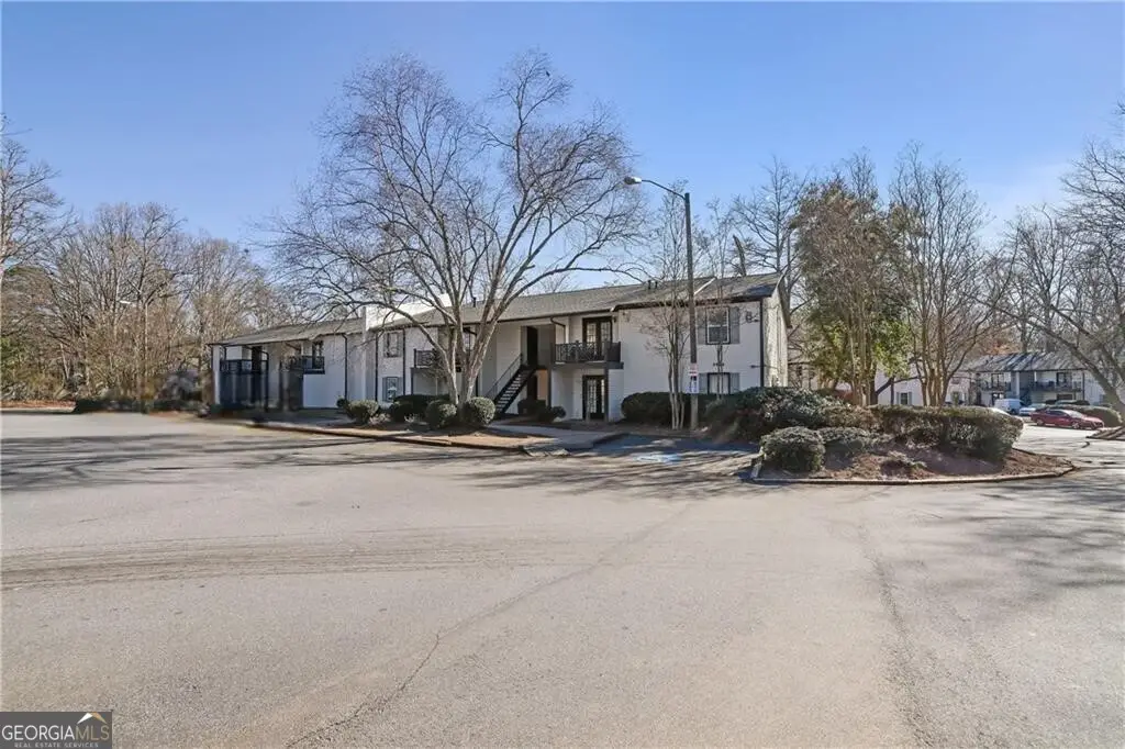 3595 Woodbriar Circle #H, Tucker, GA 30084 - Image #1