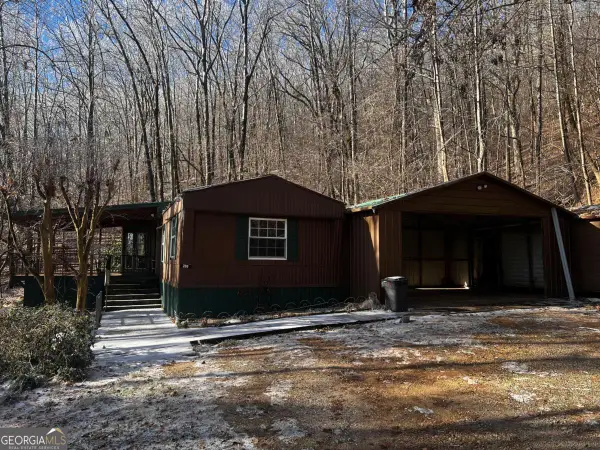 206 Oakridge Drive, Cleveland, GA 30528