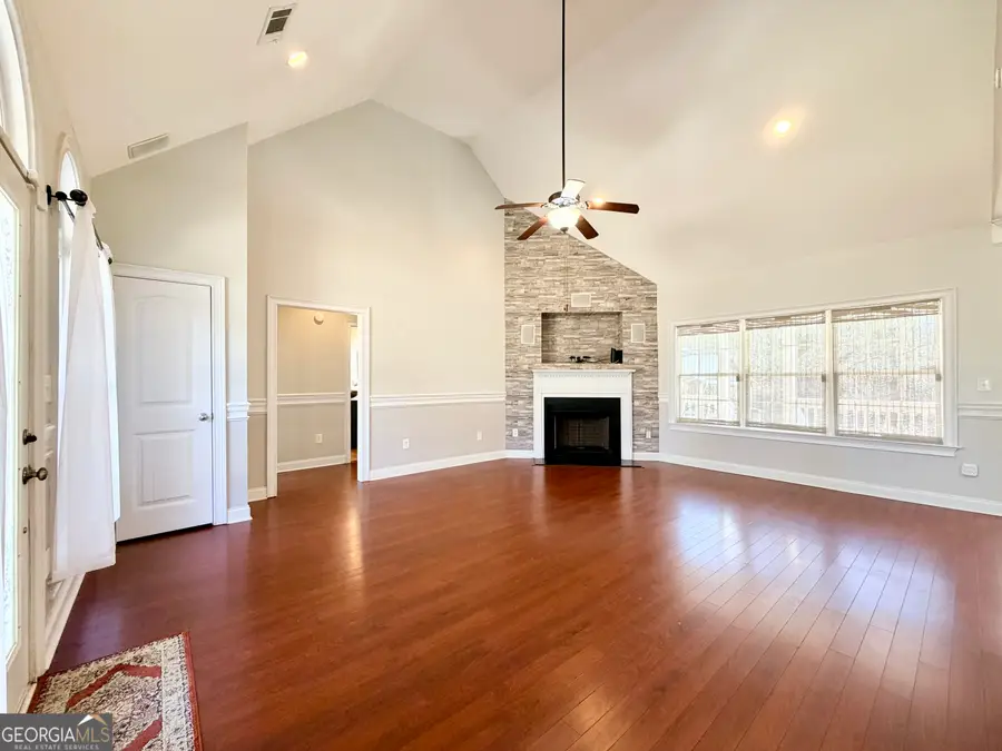 384 Lakemere Lane Nw, Milledgeville, GA 31061 - Image #2