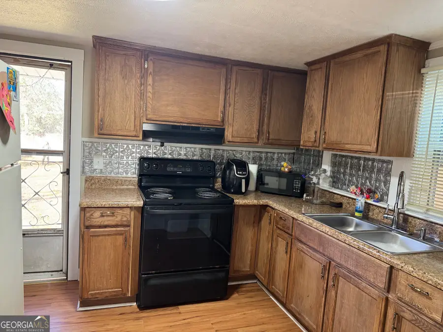 315 E 2nd Avenue, Tennille, GA 31089 - #3