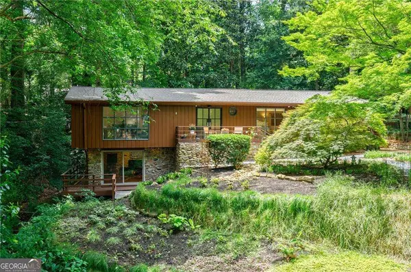 1860 Meredith Drive Nw, Atlanta, GA 30318