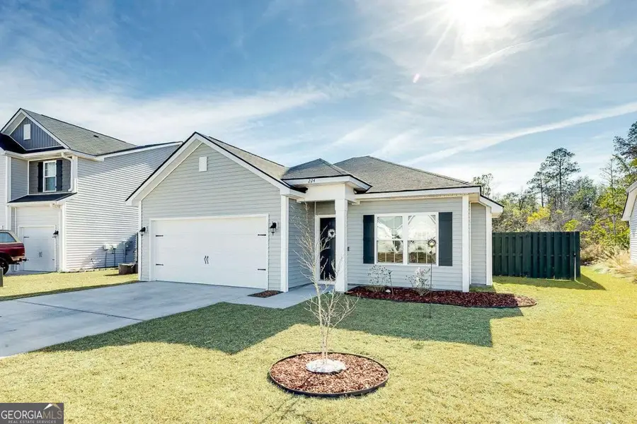 224 Brightleaf Circle, Hinesville, GA 31313 - Image #2