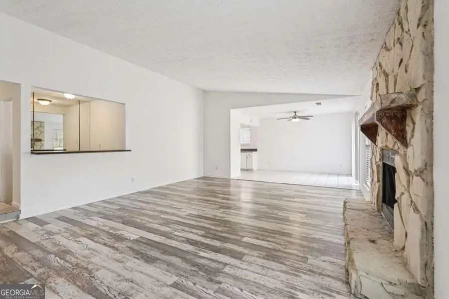 564 Tate Creek Court Nw, Acworth, GA 30102 - Image #3