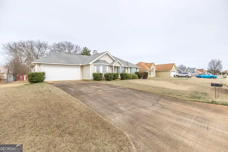 1560 Sweetwater Drive, Warner Robins, GA 31088 - Image #2