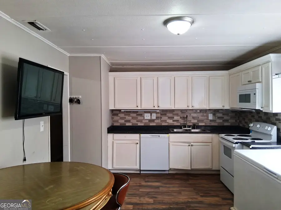 2732 Village Green Lane, Macon, GA 31206 - Image #3