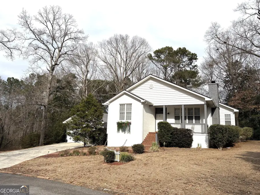 303 Winchester Court, Dublin, GA 31021 - Image #2