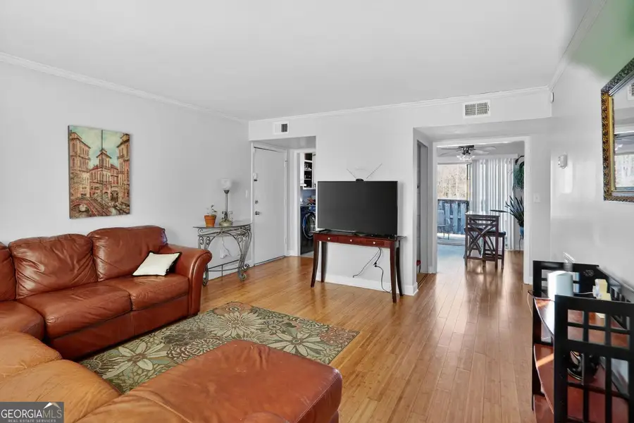 5662 Kingsport Drive, Atlanta, GA 30342 - Image #2