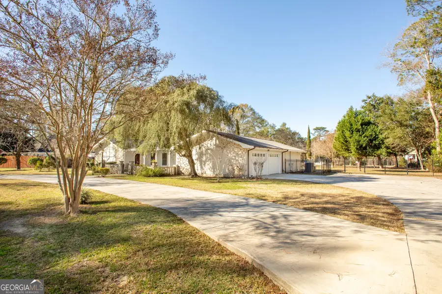 1285 Lynn Drive, Waycross, GA 31501 - Image #2