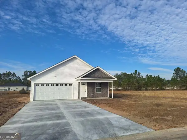 227 Twinn Lakes Drive, Baxley, GA 31513