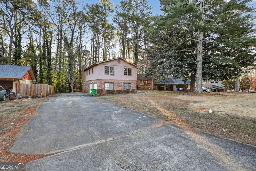 1201 Hunters Glen Drive, Stone Mountain, GA 30083 - Image #2