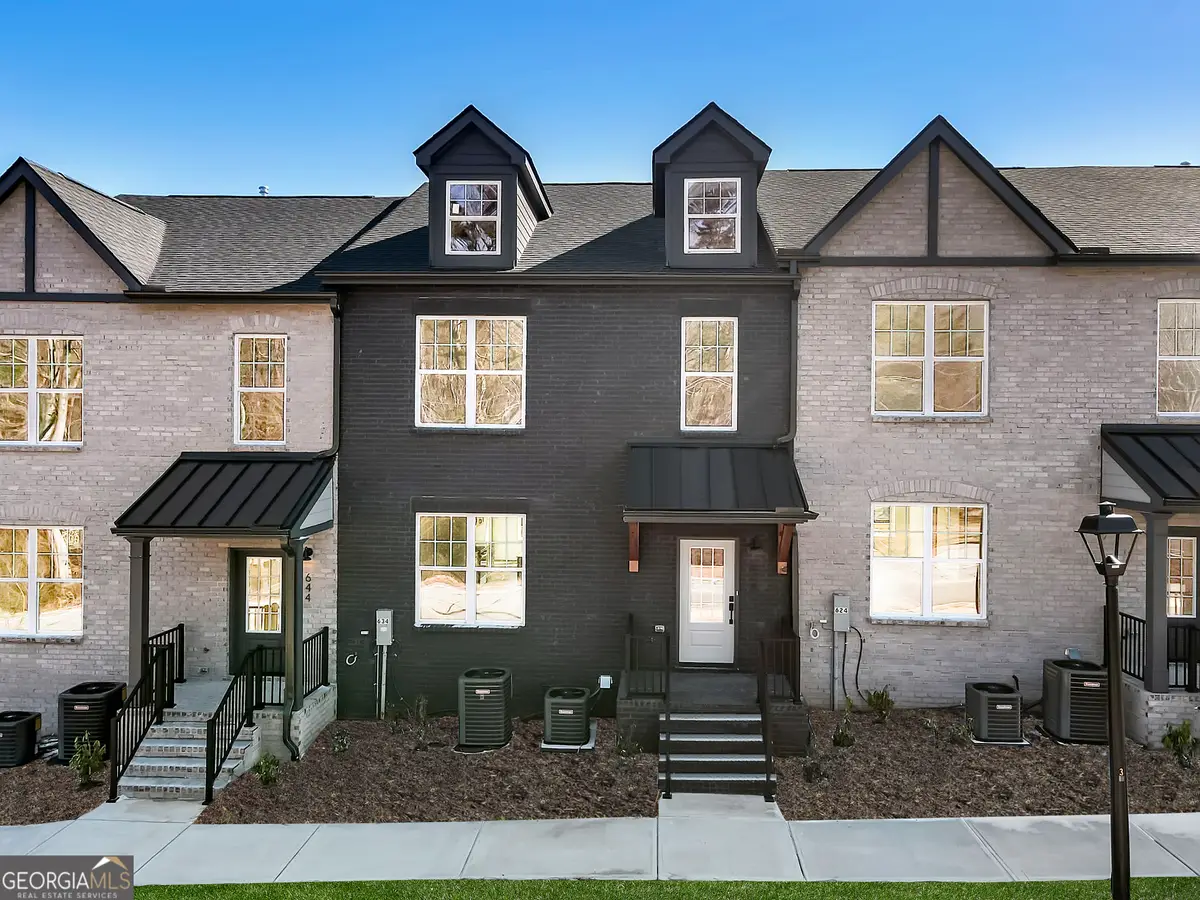 634 Oakleaf Grove Lane, Sugar Hill, GA 30518 - #1