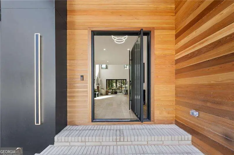 633 Pauley Place, Sandy Springs, GA 30328 - #3