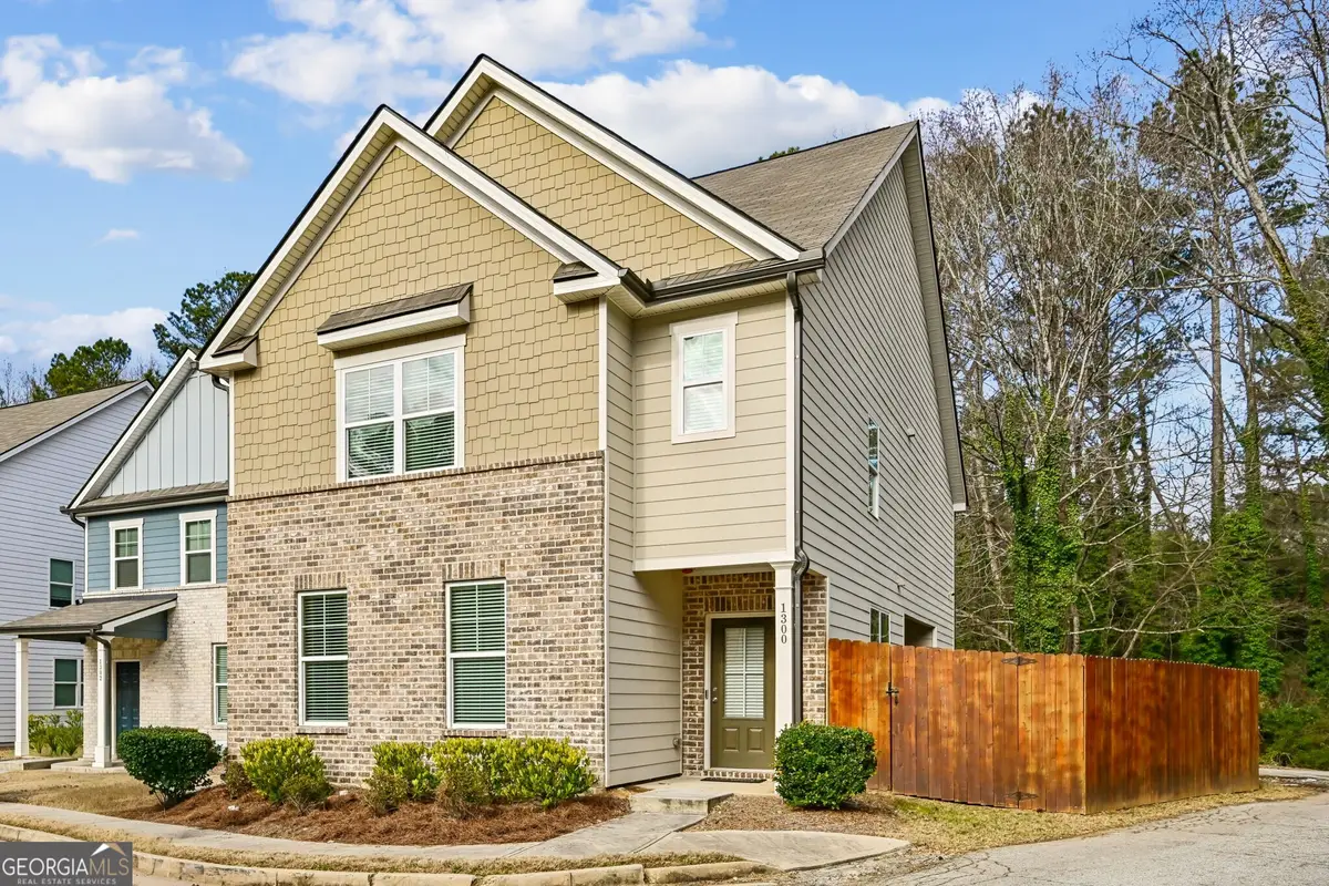 1300 Sweetbriar Circle, Atlanta, GA 30344 - #1