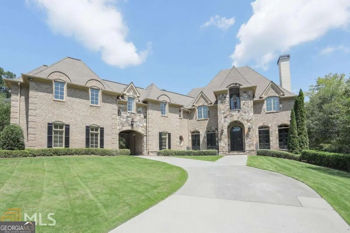 453 Londonberry Road, Atlanta, GA 30327 - Image #1