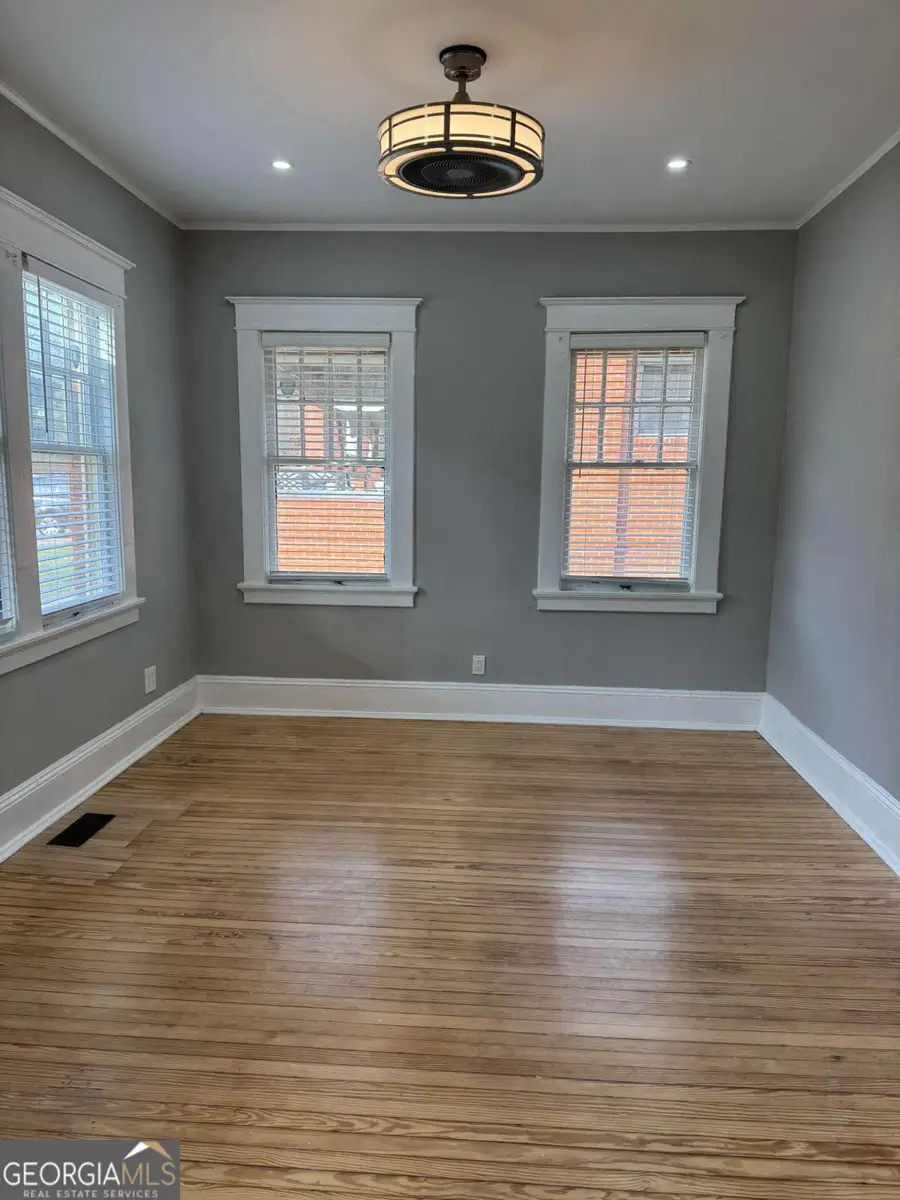 644 SW Holderness Street Sw, Atlanta, GA 30310 - Image #3