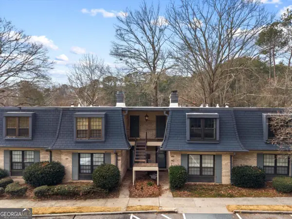 144 Woodmere Square Nw, Atlanta, GA 30327