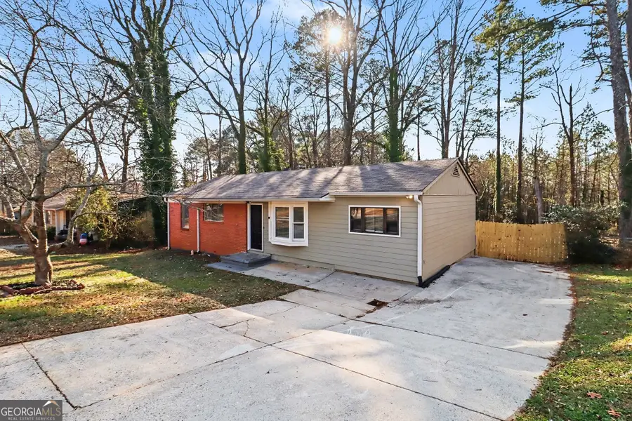 6099 Biscayne Drive, Forest Park, GA 30297 - Image #2