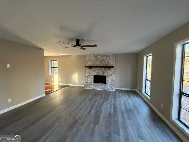 145 S Meadowcliff Circle, Carrollton, GA 30116 - #3