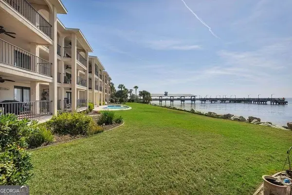 100 Floyd Street #201, St. Simons, GA 31522