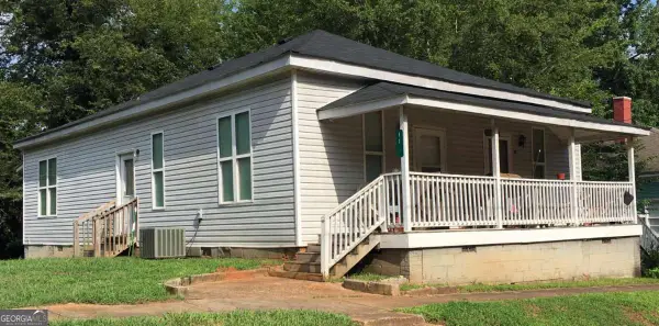 11 Spruce Street, Porterdale, GA 30014