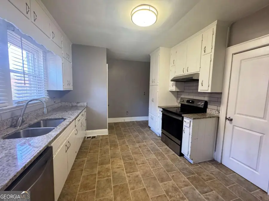 2079 Ben Hill Road, Atlanta, GA 30344 - #3