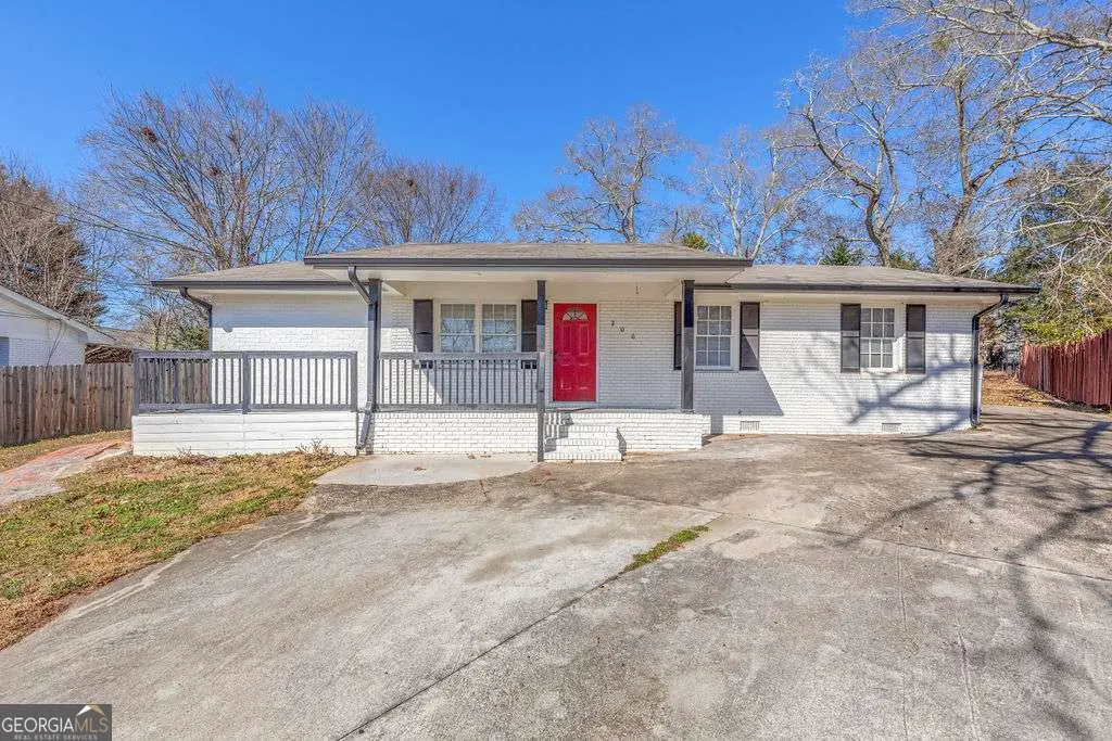 206 E 5th Avenue, Winder, GA 30680 - #1