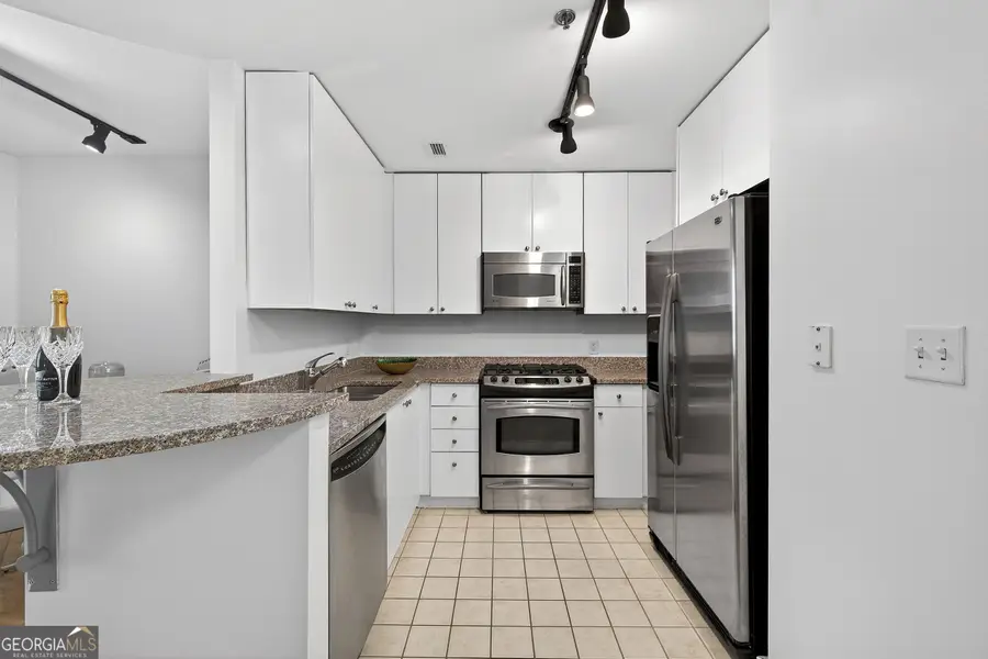 3338 Peachtree Road Ne #APT 705, Atlanta, GA 30326 - #3