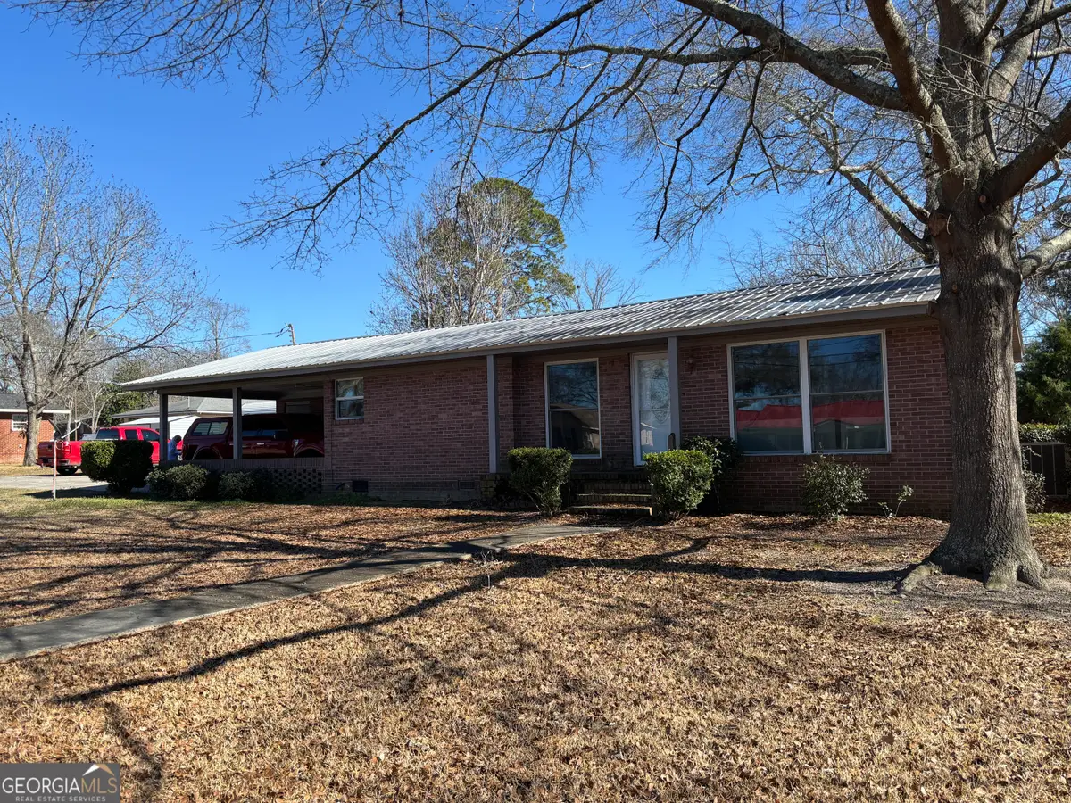 216 E Peter Street, Cochran, GA 31014 - #1