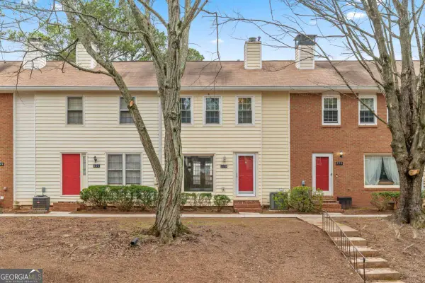 228 Chads Ford Way, Roswell, GA 30076