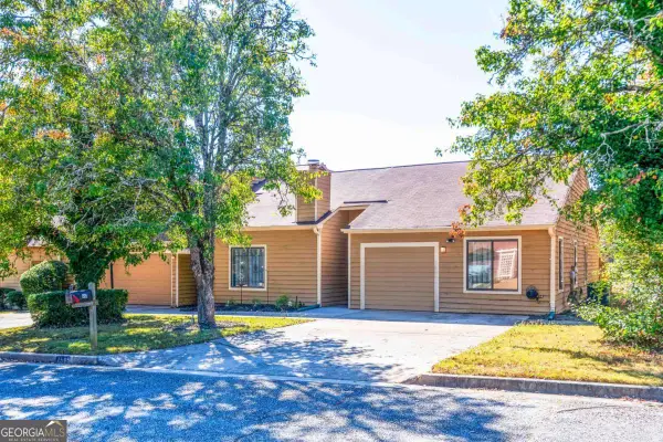 1509 Burnstone Drive, Stone Mountain, GA 30088