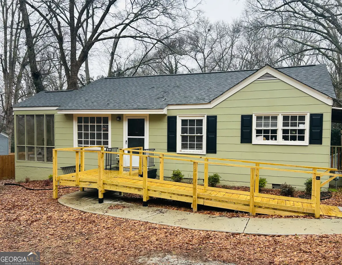 624 W Howell Street, Hartwell, GA 30643 - #1