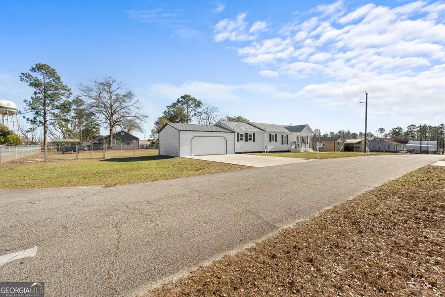 124 Pierce Avenue, Swainsboro, GA 30401 - #3